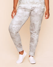 Load image into Gallery viewer, Earth Republic Shawn Jogger Pant Joggers in color Tea Stain Print and shape jogger
