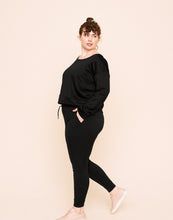 Load image into Gallery viewer, Earth Republic Jenesis Fitted Legging Leggings in color Jet Black and shape pant
