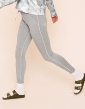 Load image into Gallery viewer, Earth Republic Jenesis Fitted Legging Leggings in color Oyster Mushroom Marl and shape pant
