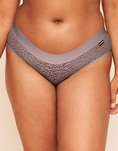 Load image into Gallery viewer, Earth Republic James Lace Lace Hipster in color Deauville Mauve and shape hipster
