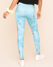 Load image into Gallery viewer, Earth Republic Emberly Leggings Leggings in color Wash (Sports Print 3) and shape legging
